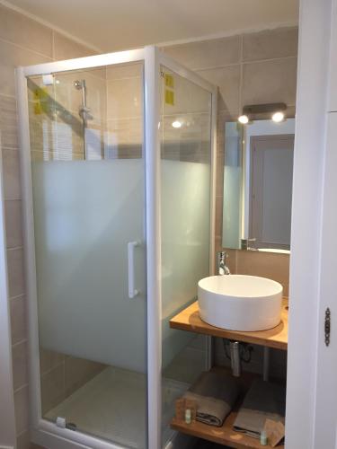 Bathroom, Domaine des Trois chateaux in Moisenay