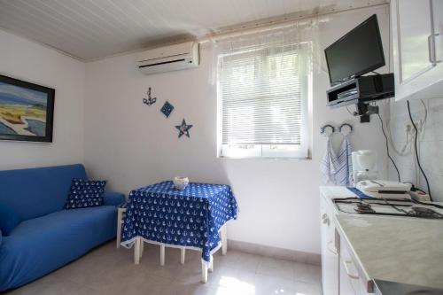 Apartment Miroslav - image 8