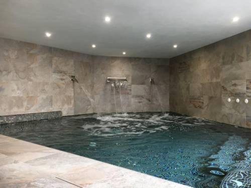 'Nº 85' Oasis Beach X Holiday Apartment Ref 5111