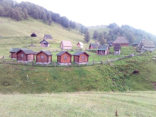 Eco Village Goles in โคเลซิน