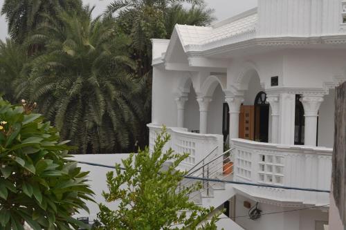 Taj Square A luxurious family homestay