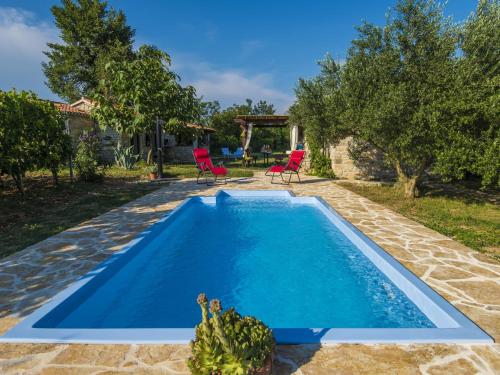 One-Bedroom Holiday Home