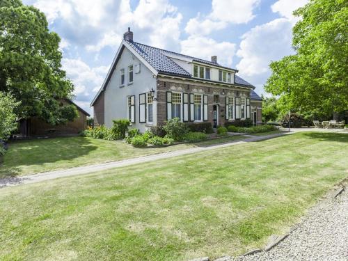  Holiday home in the central location, Unterkunft in Terneuzen