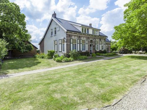  Very centrally and peacefully located cosy and comfortable group accomodation, Pension in Terneuzen