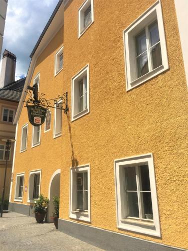 入口, Gasthof-Pension Schwarzer Bär (Gasthof-Pension Schwarzer Bar) in 伊布斯河畔魏德霍芬