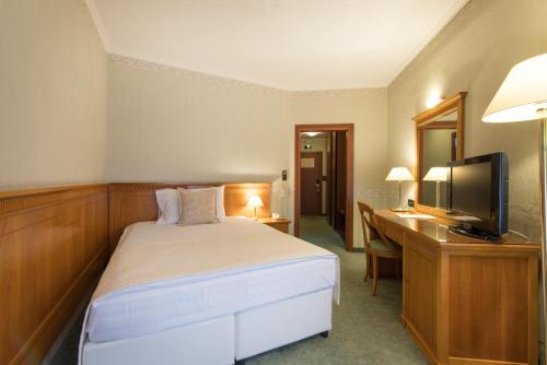 Standard Single Room room in Hotel Downtown