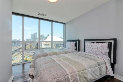 This photo about NAPA Furnished Suites at CN Tower & Maple Leaf Square shared on HyHotel.com