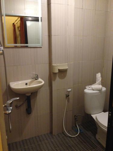 Bathroom, Sekumpul BnB in Singaraja