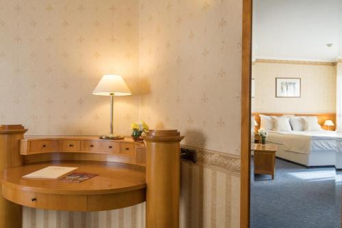 Hotel Downtown - image 4