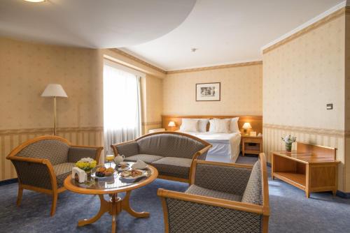 Suite image 7