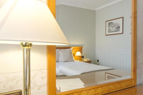 Standard Double or Twin Room image 5