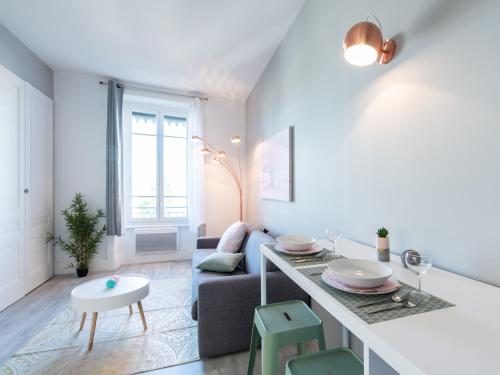 Macé Studio Apartment - image 14