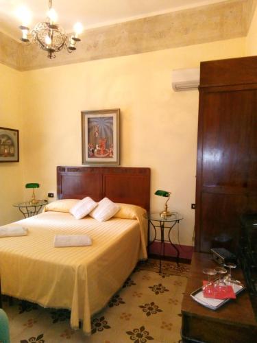 Double Room with Private External Bathroom