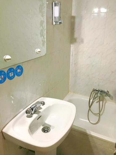 Hostal Los Arcos - image 11