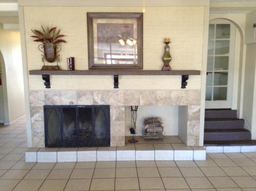 大堂, 聖達菲墨西哥戴斯酒店 (Days Inn by Wyndham Santa Fe New Mexico) in 聖菲城中心