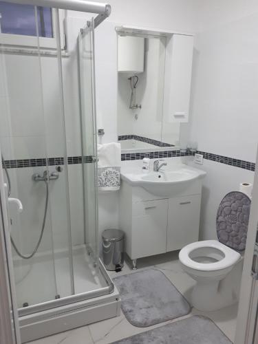 Two-Bedroom Apartment image 8