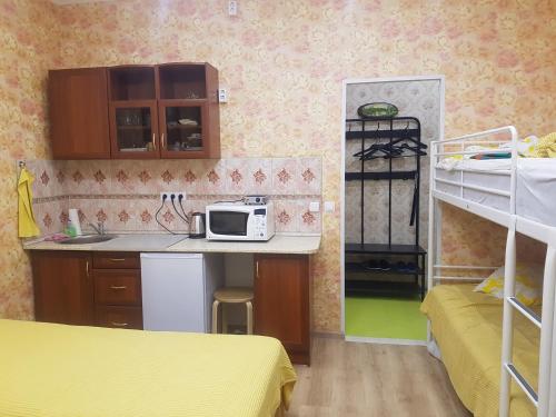 Viktoria - image 6