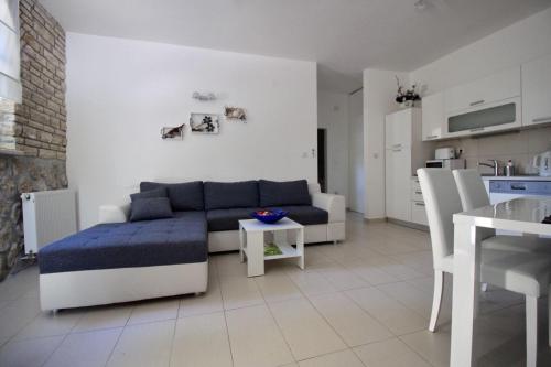  Apartments Tila in Drage