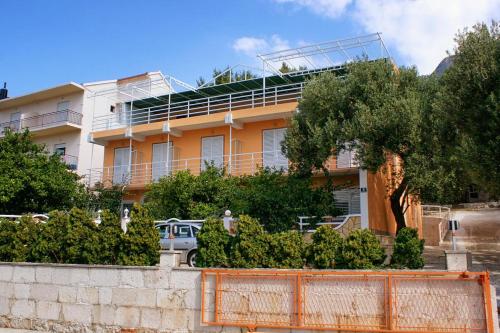Apartment Gradac 5198b