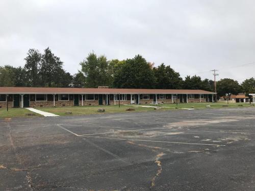 Spinning Wheel Motel