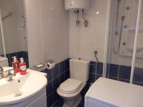 Apartments by the sea Podgora, Makarska - 12669