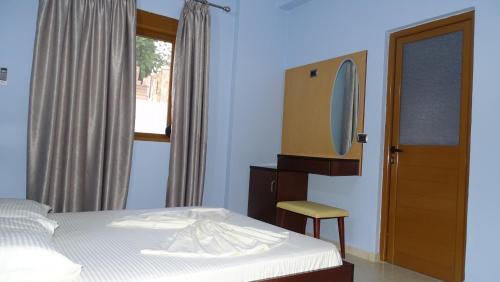 Hotel De Luna - image 2