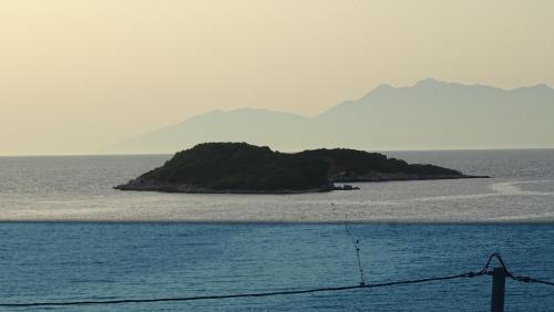 Hotel De Luna - image 12