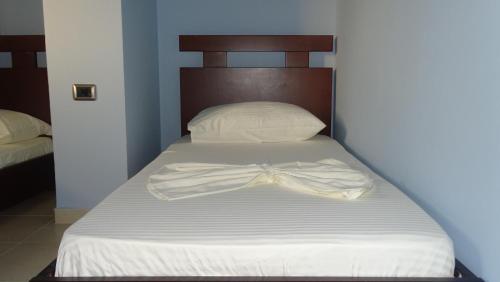 Hotel De Luna – Ksamil, OR