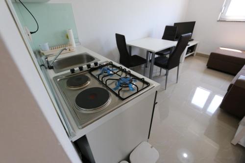 Apartments Saramandic - image 9