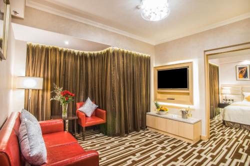 room detail thumbnail 1