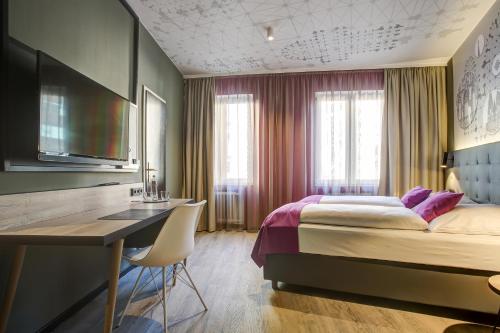 room detail thumbnail 1