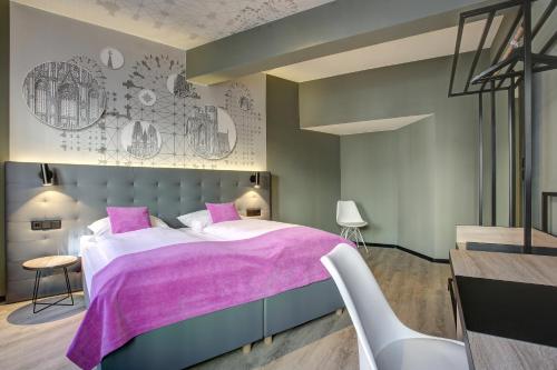 1 queen bed