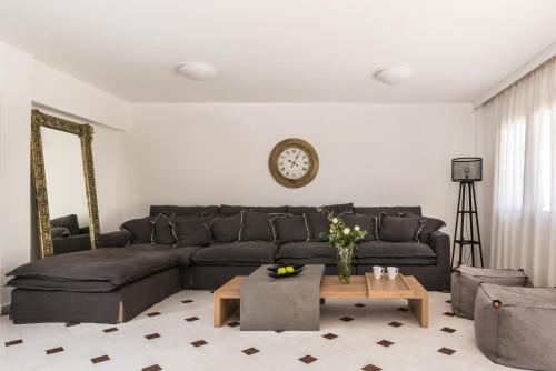 Damma Beachfront Luxury Villa - image 7