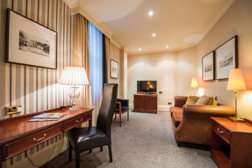 Cairn Hotel - image 11