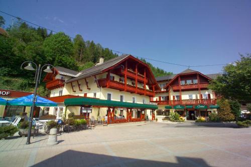 Landhotel Kreinerhof - Hotel - Möllbrücke