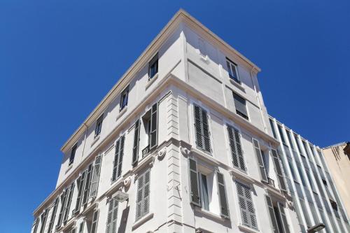 Hôtel P.L.M. - image 7