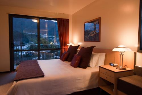 Executive Studio with Spa Bath