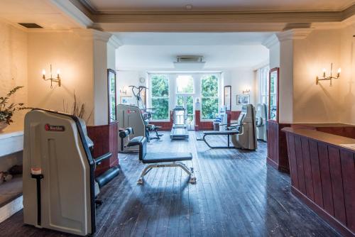 Cairn Hotel - image 6