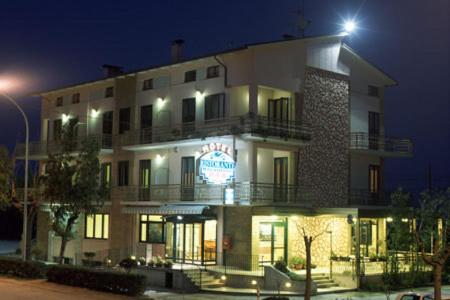 . Hotel Rivamare