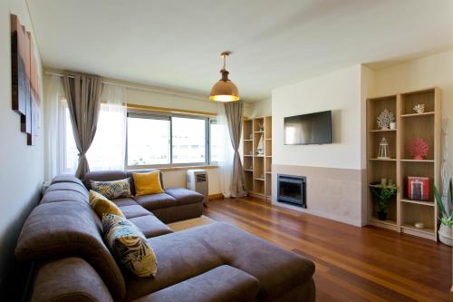  Stunning Sunny Flat - 2 min beach by Host Wise in Matosinhos