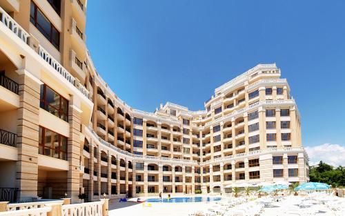 Cabacum Beach Residence (apartments), 