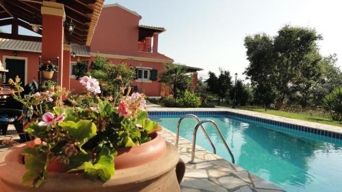 Villa Thea gîte à louer Doukádes