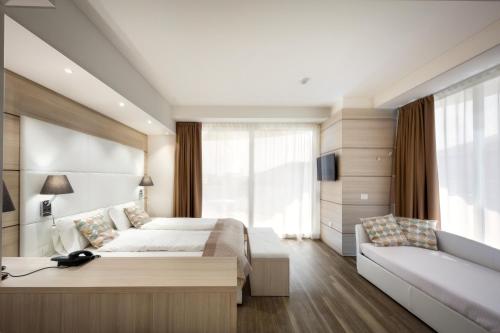 International Beach Hotel Room Type - Superior Quadruple Room