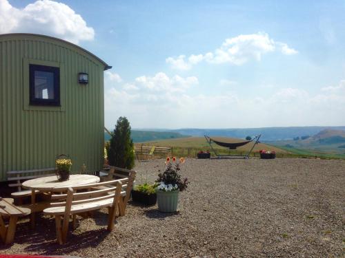 Upper Gilwern Quarry Hut - image 5