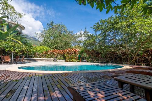 Swimming pool, Hotel El Silencio del Campo in La Fortuna