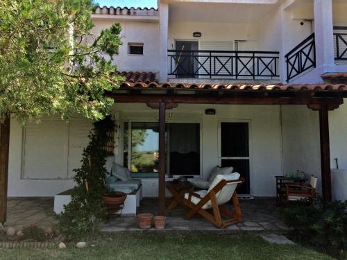  Vacation Home Queen bed with Garden, Pension in Posidi