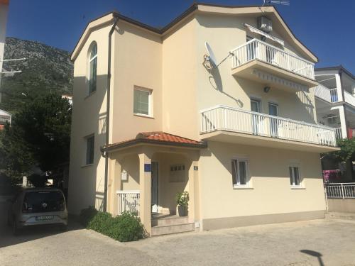  Apartments Villa Ivva in Podaca