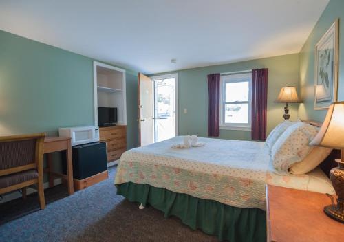 Queen Room