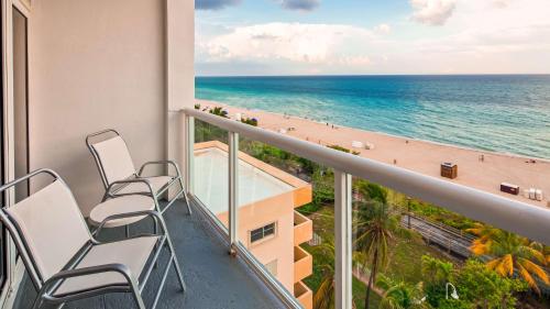 Best Western Atlantic Beach Resort Room Type - King Room - Ocean Front 