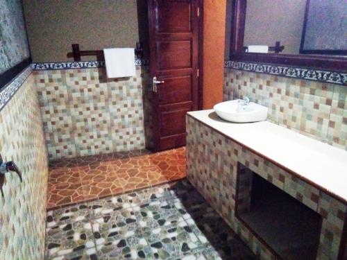 Badkamer, Prisida Guest House in Pemuteran